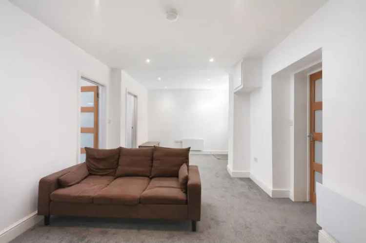 2 Bedroom Flat For Sale Freehold Apartment No Chain
