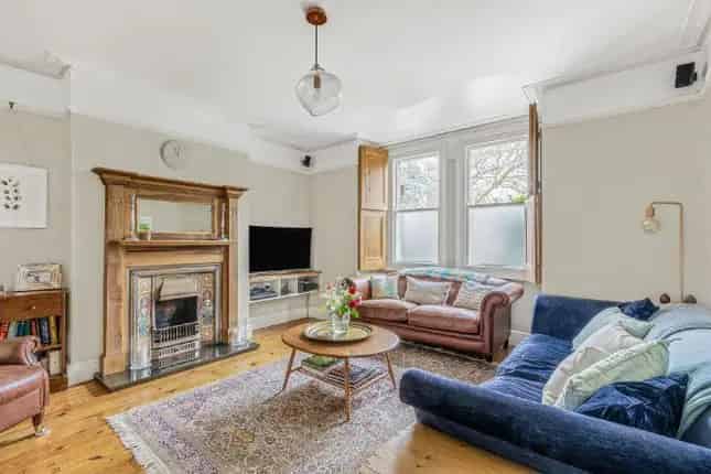 Victorian Family Home For Sale in London SE5