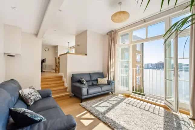 Luxury 5 Bedroom Townhouse with River Thames Access Limehouse E14