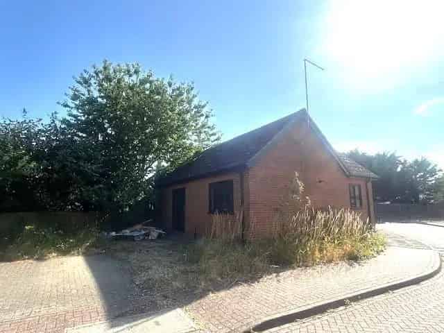 Modern 1-Bed Semi-Detached Bungalow Zero Deposit Available