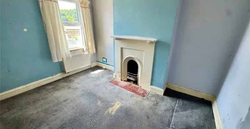 2 bedroom house for sale
