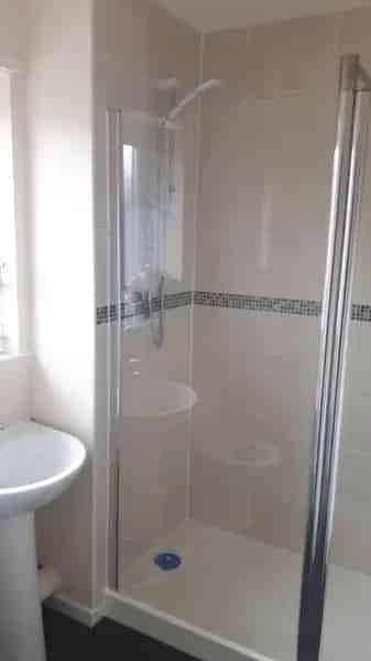 2 Double Bedrooms 2 Toilets New Kitchen Big Garden House