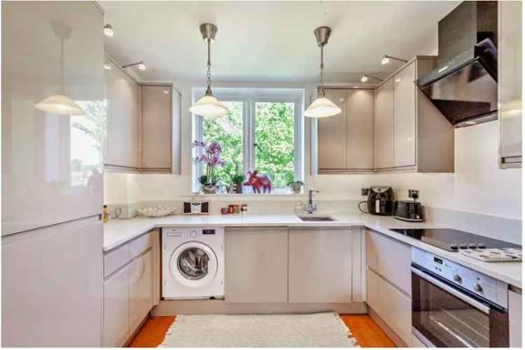 3 Bedroom Ground Floor Maisonette for Over 60s - Lifetime Lease