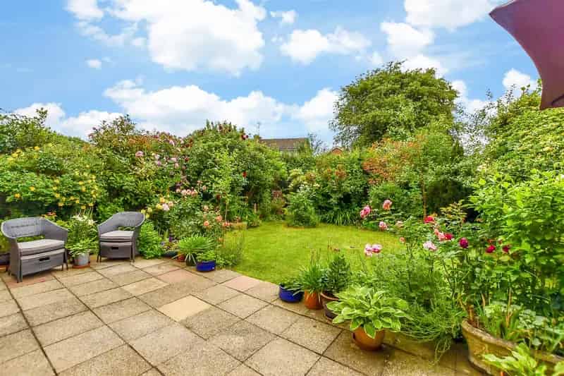 3 Bedroom Detached House for Sale in Lenham Village