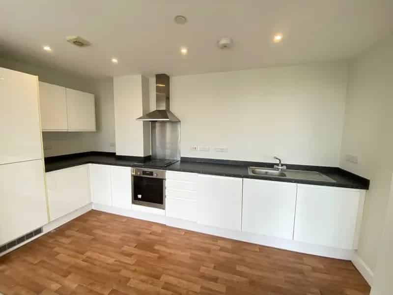 2 Bedroom Flat To Rent Available Now