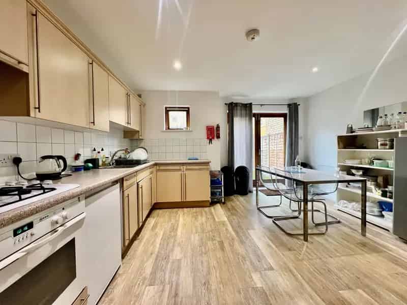 Ensuite Room All Bills Included Shared House Zero Deposit Available