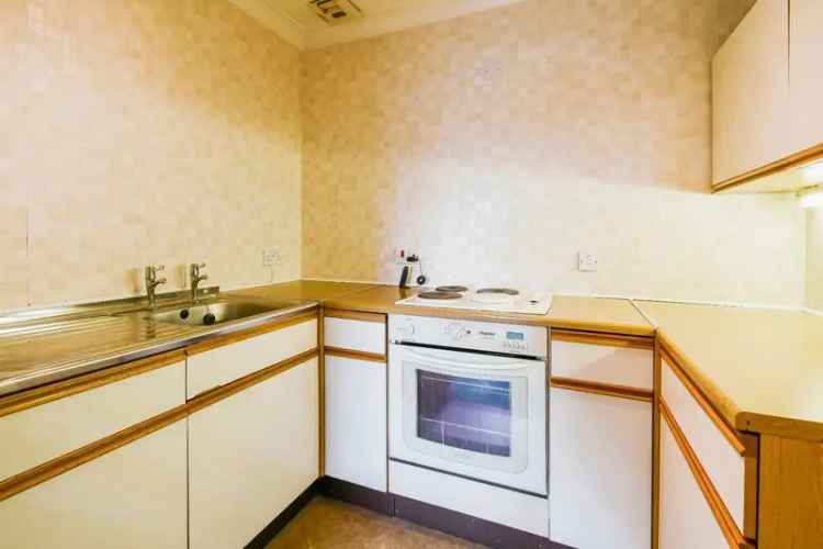 1 Bedroom Flat for Sale - Warden Assisted Retirement Apartment