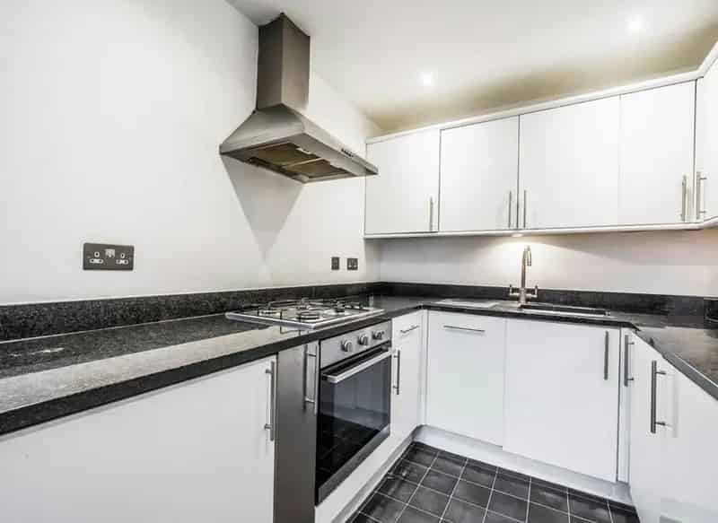 Modern One Bedroom Flat Semi Open Plan Reception Stylish Bathroom