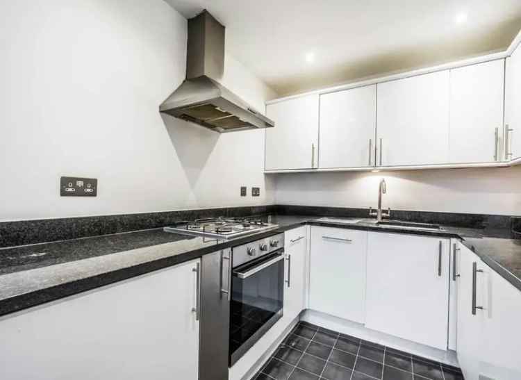 Flat For Sale in City of Westminster, England