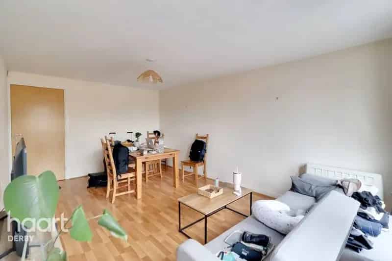 2 Bedroom Apartment for Sale - No Sale No Fee