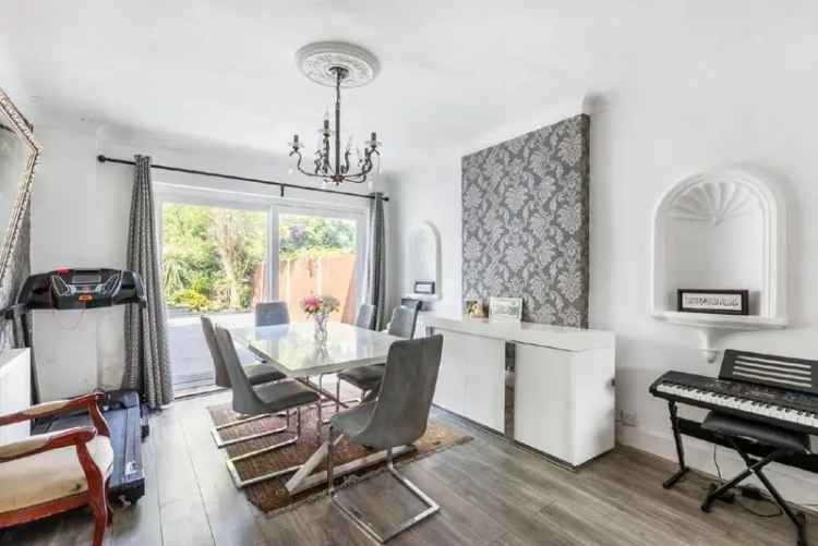 House For Sale in London, England