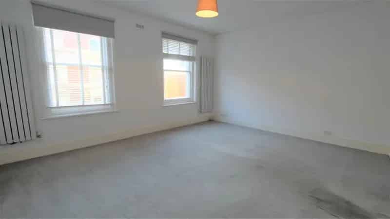 0 Bedroom Apartment House to Rent in Little Venice