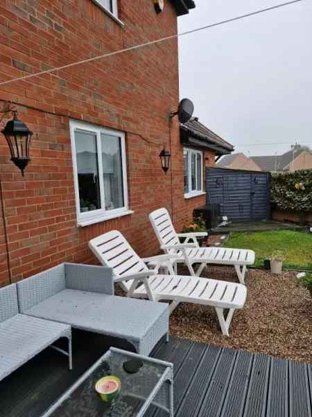 Flat For Rent in North East Derbyshire, England