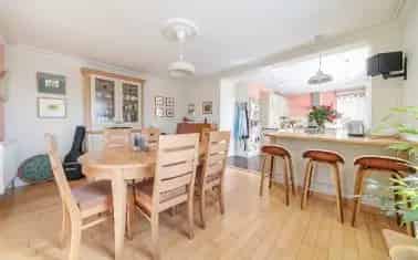 Charming 3-4 Bedroom Home in Hillcrest Park Exeter