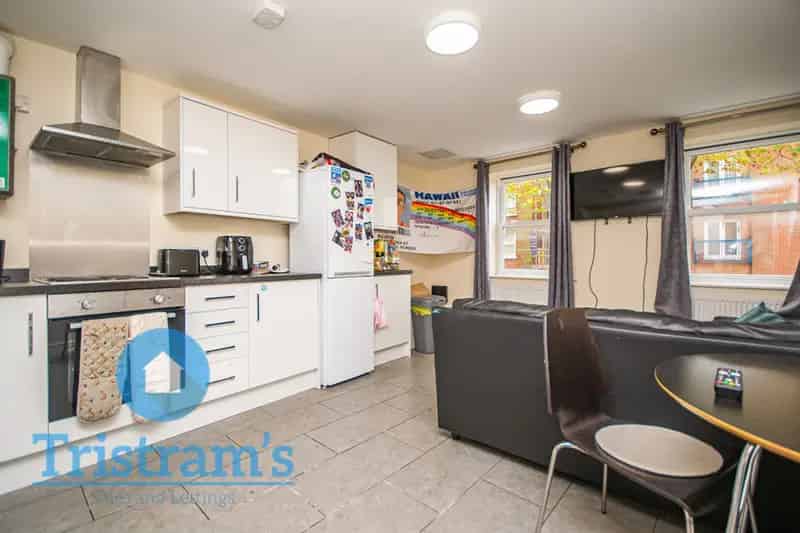 3 Bedroom Student Apartment Near NTU and University of Nottingham