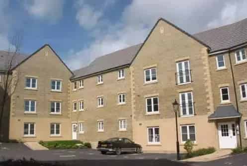 Large Two Bedroom Cotswold Stone Flat Near Town