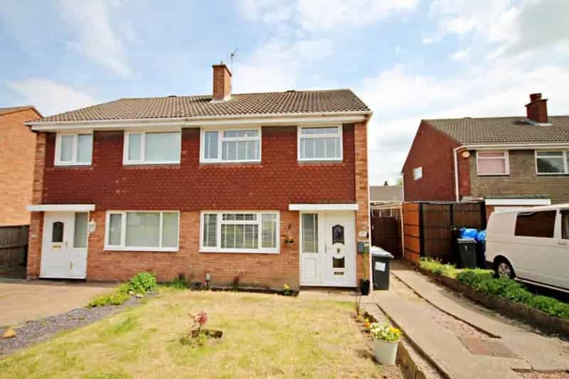 3 Bed Semi-Detached House For Sale Near Schools And Transport Links
