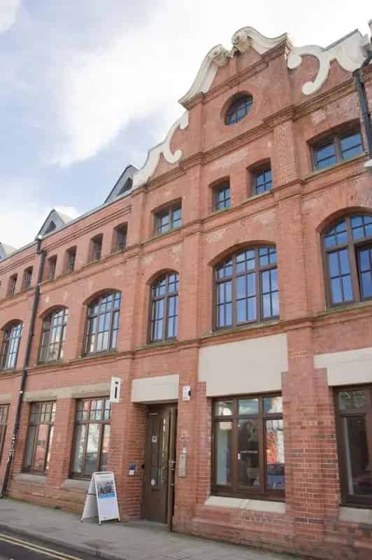 Brighton Office Space:  Creative Hub with Shared Amenities