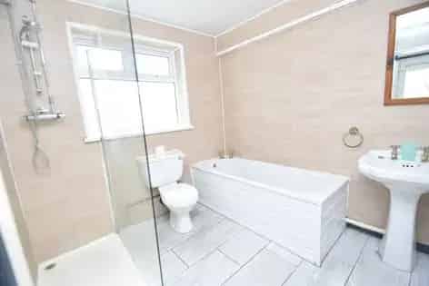 8-Bed Student House Cardiff 2025-26 Bills Included