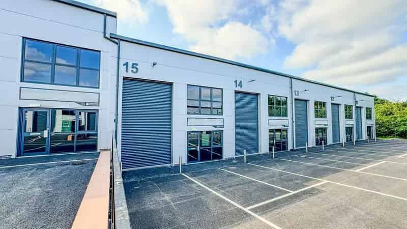 Commercial Units for Sale 1000-2000 sq ft