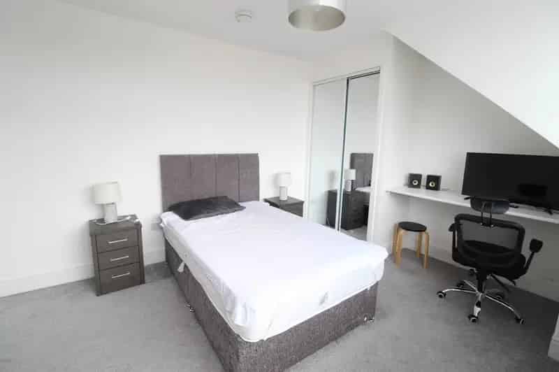 4 bedroom maisonette to rent