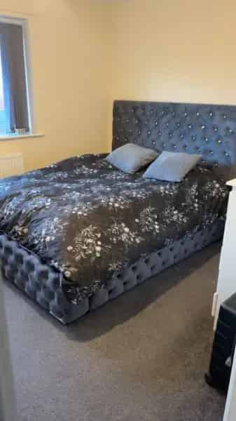 2 Bed New Build House with Garden