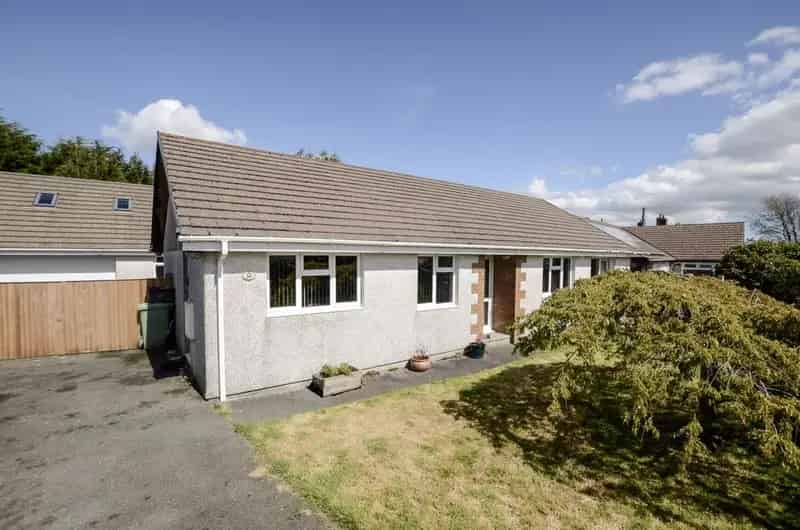 4 Bedroom Detached Bungalow for Sale