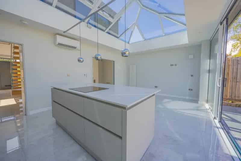 4 Bedroom Detached House for Rent in Rhiwbina