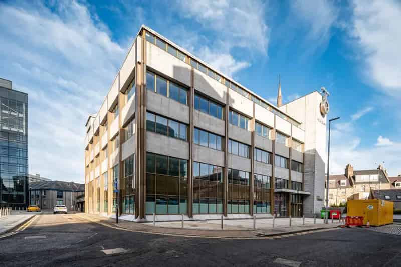 Aberdeen City Centre Office Suites: Modern, Flexible Workspace