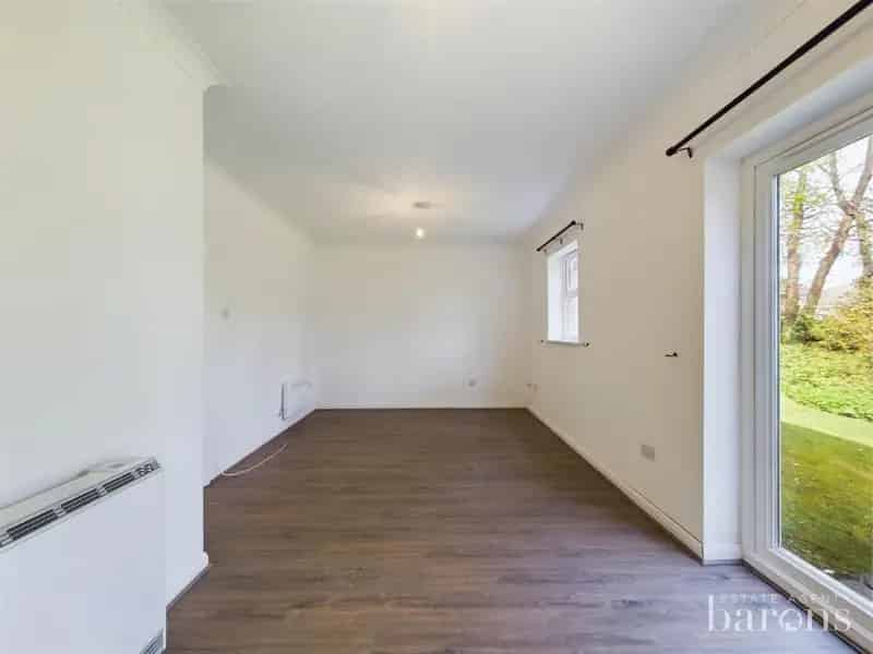 2 Bed Flat for Sale in Basingstoke
