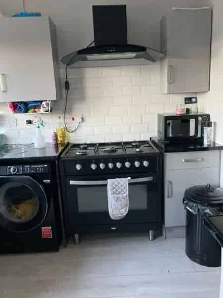 3 Bedroom House with Dining Room and Garden