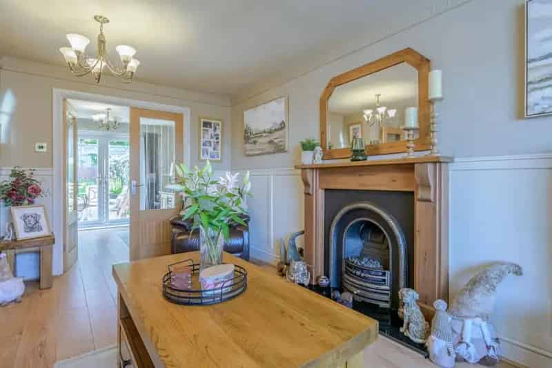 4 Bed Detached House For Sale