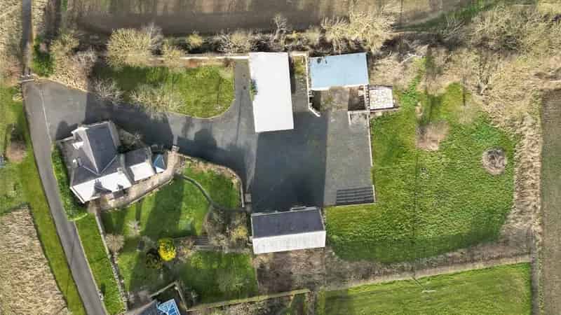 Orange Lane Farmhouse 4 Bedroom Detached Farmhouse with Extensive Gardens and Development Potential