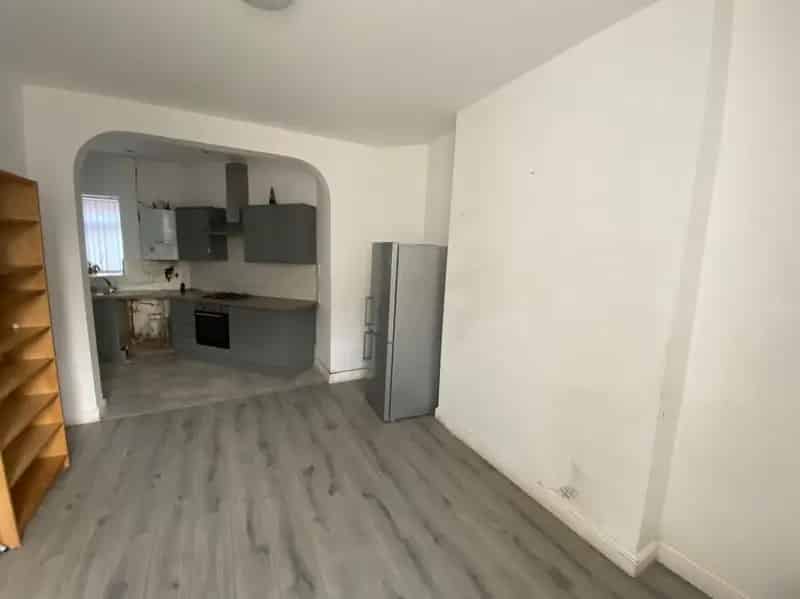 3 Bed End Terraced House For Sale No Chain