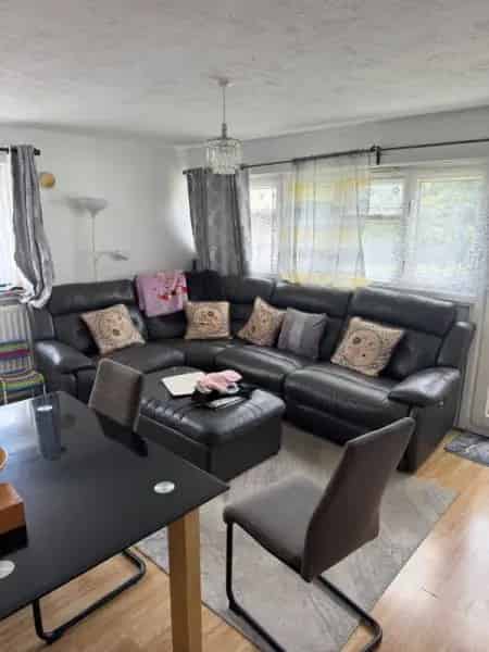 Two Bedroom Flat Near West Wickham High Street