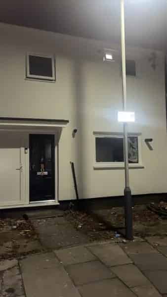2 Bed House New Windows Doors Boiler Garden Carpets