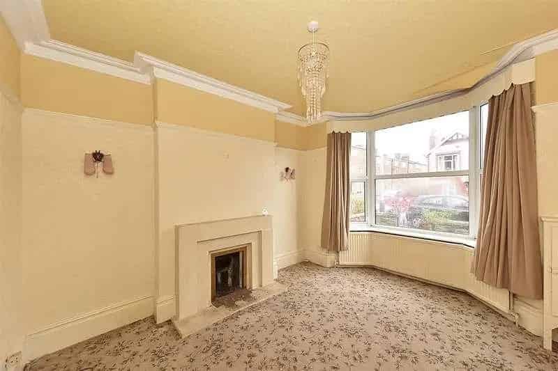 3 Bed Semi-Detached House For Sale