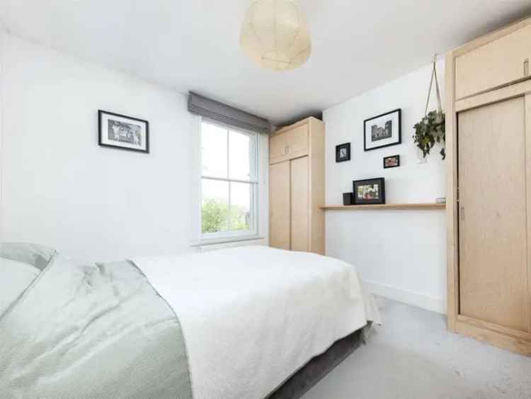 2 bedroom flat/apartment in London