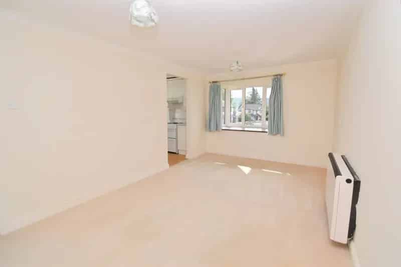 2 Bedroom Apartment Hawthorn Gardens Caerleon
