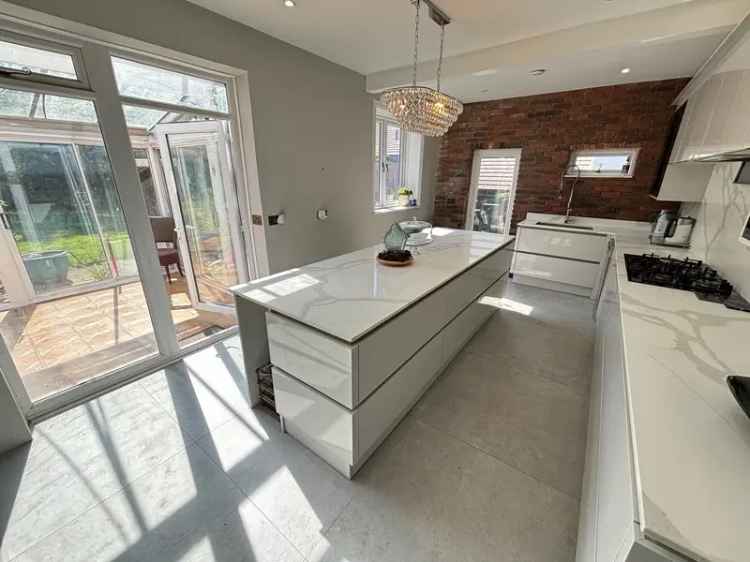 House For Rent in Disley, England