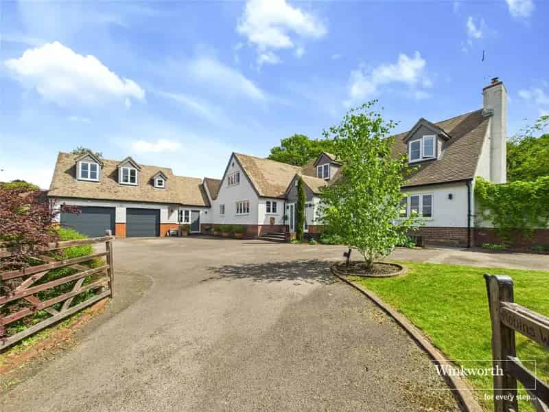 3 Bedroom Detached House Reading No Onward Chain