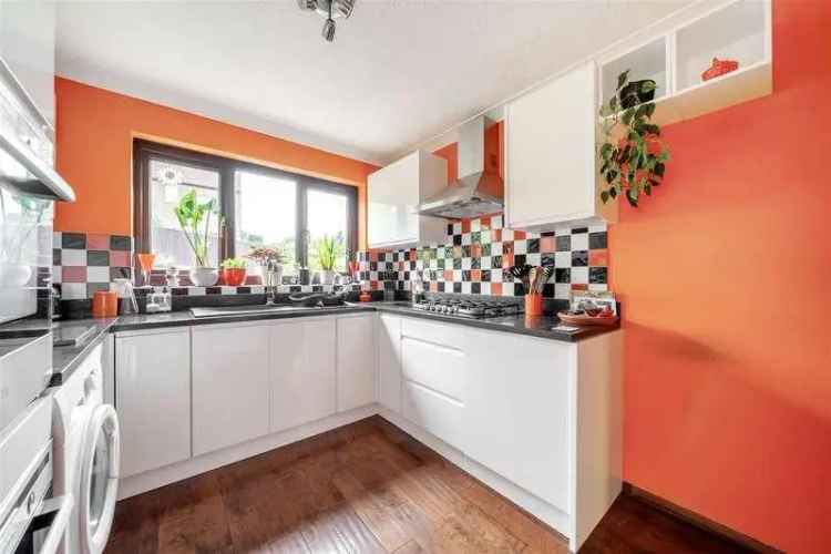 4 Bed House for Sale Versatile Family Home