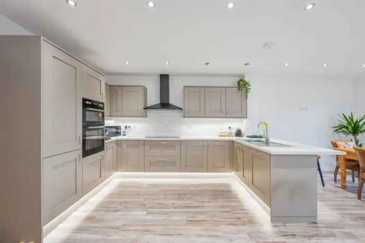3 Bed House Near Belper Spacious Open Plan Living Family Home