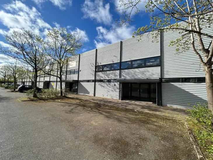Clarendon Industrial Park Units For Lease
