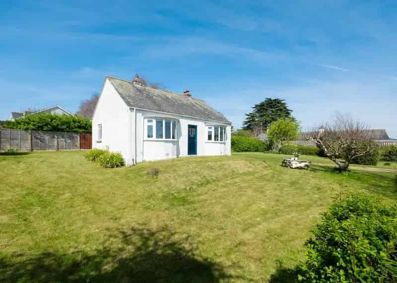 2 Bedroom Detached House for Sale in Rock, Cornwall