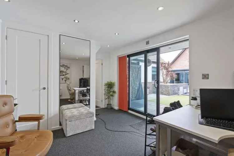 4 Bed House for Sale with Annexe and Fitness Studio