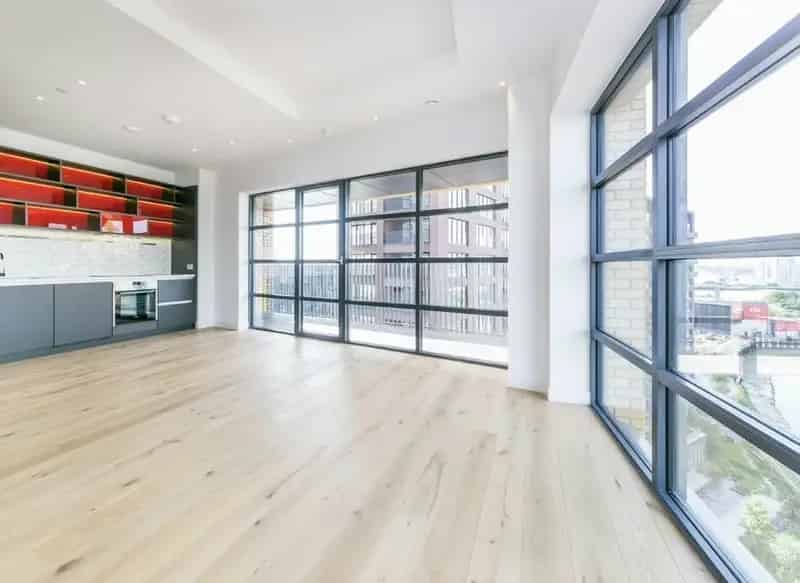 2 Bed Dockside Apartment with Water Views City Island