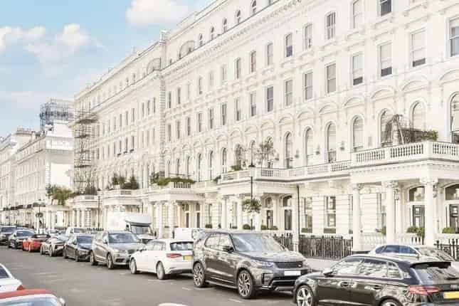 One Bedroom Flat for Sale in South Kensington