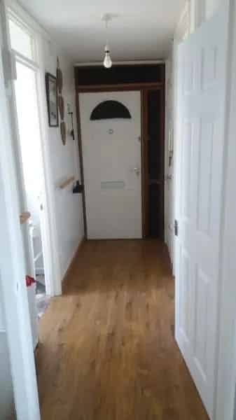 One Bedroom Flat near Southend - Balcony, Shops, Schools