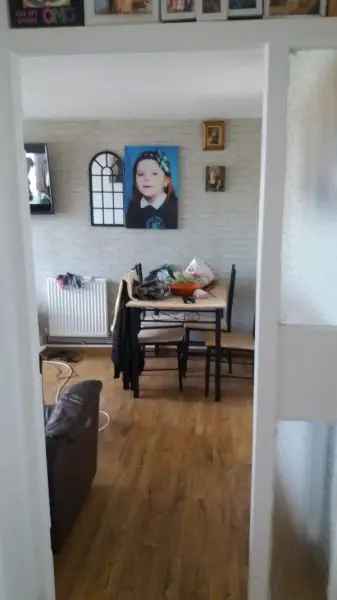 Flat For Rent in Eastbourne, England